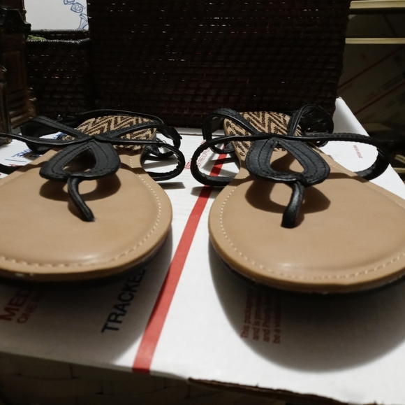 💝🐧TIME AND TRU🆕NICE SLIPPERS - Picture 8 of 8